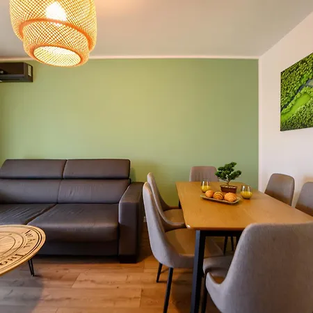 Oasis • 2br Ultracentral • Ac Daire *