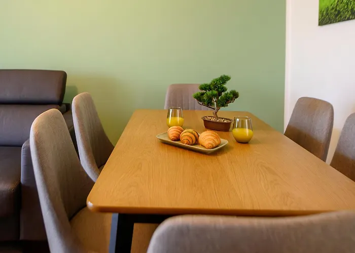 Lägenhet Oasis • 2br Ultracentral • Ac