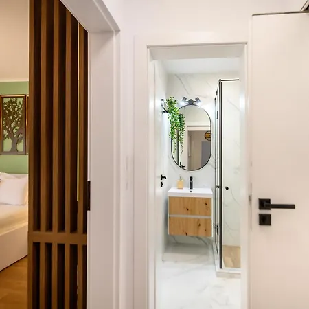Oasis • 2br Ultracentral • Ac Daire *